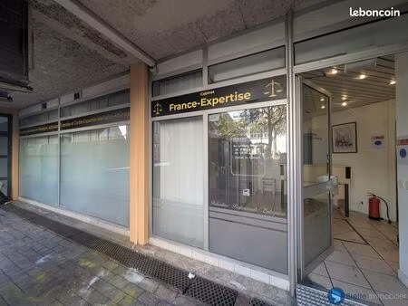 local commercial 74 m² toulon
