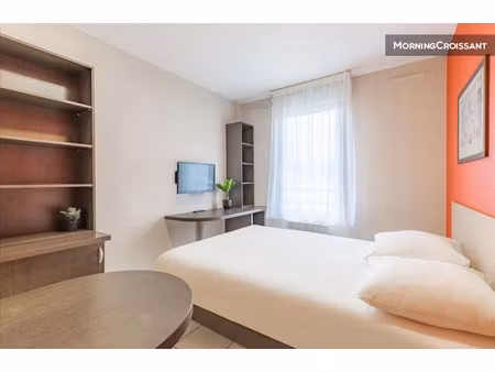 location meublée appartement 1 pièce 20 m² à lyon 9ème (69009)  1 200 €