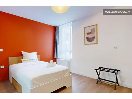 location meublée appartement 1 pièce 22 m² à nanterre (92000)  1 190 €