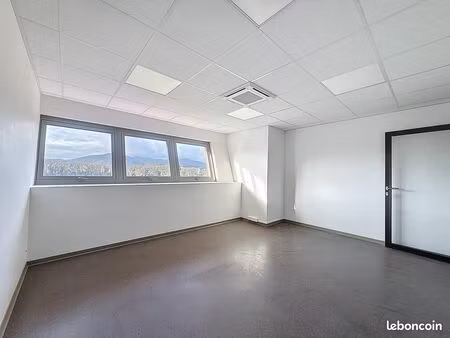 local 178 m² fréjus