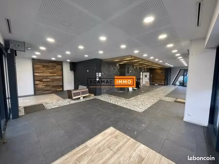 local commercial 276 m²