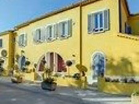 location gerance hotel bureau chambres d' hôtes 83