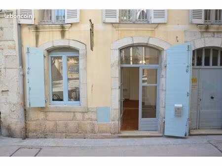 joli local commercial