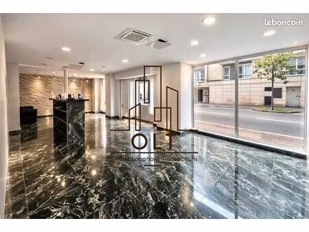 local commercial 92 m² suresnes