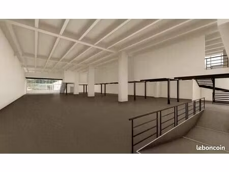 local d'activité 1 150 m²