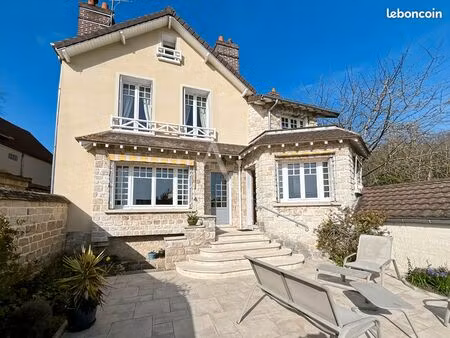 propriété 5 pièces 118 m²