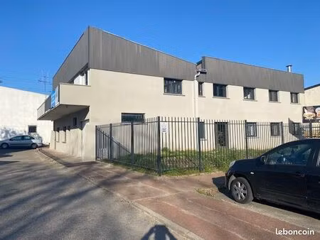 local commercial 103m²