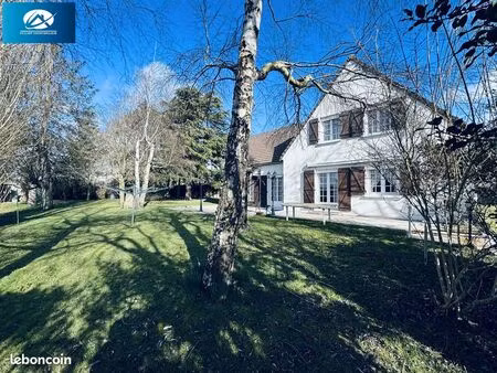 villa 8 pièces 175 m²