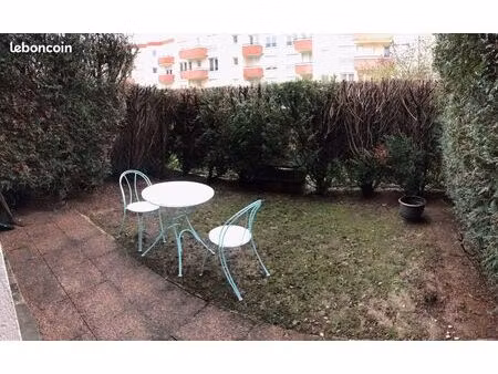 location ou vente studio avec jardin  parking et cave à côté du rer