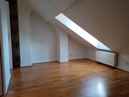 location appartement 3 pièces 55.26 m² à versailles (78000)  1 600 €