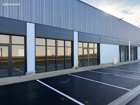 local commercial 150 m² le thillay