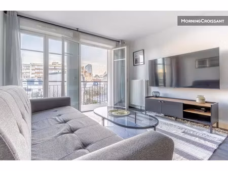 location meublée appartement 2 pièces 44 m² à puteaux (92800)  2 400 €