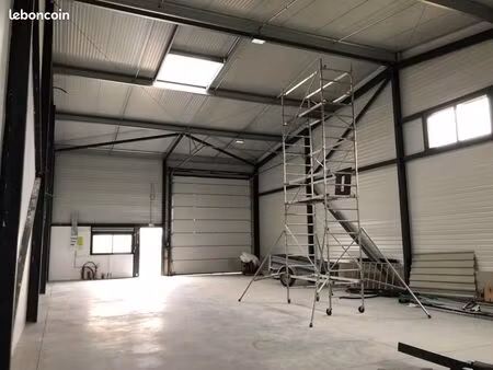 local industriel 147 m²