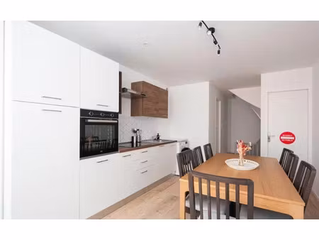 location maison 4 pièces à bourg sur gironde (33710)  970 €