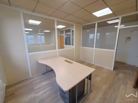 location locaux professionnels 2 pièces 75 m² à mantes-la-ville (78711)  738 €