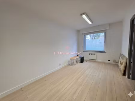 location locaux professionnels 31 m² à villeneuve-d'ascq (59491)  430 €