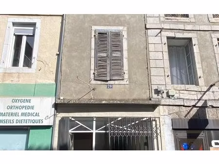 immeuble montréjeau 180 m² t-3 à vendre  29 000 €