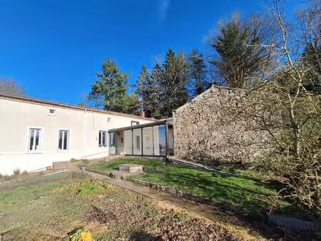 vente maison à saint-laurent-sur-sèvre (85290) : à vendre / 85m² saint-laurent-sur-sèvre