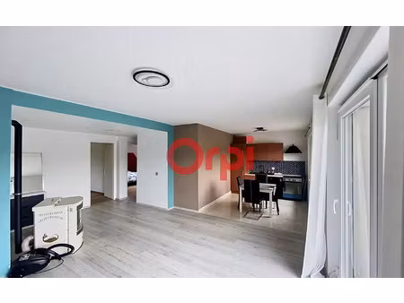 location appartement  82 m² t-3 à valleiry  1 450 €