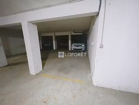 perpignan - les remparts - emplacement de parking