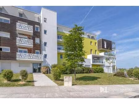 location appartement 3 pièces à sainte-luce-sur-loire (44980) : à louer 3 pièces / 64m² sa