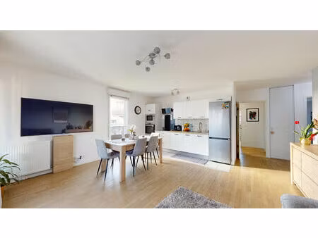 appartement 4 pièces 3 chambres récent. confort  luminosité et sérénité aux ulis.