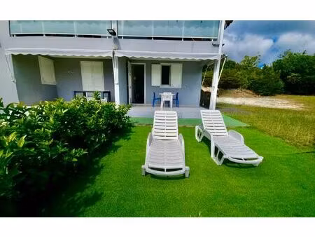 location appartement  m² t-2 à sainte-anne  880 €