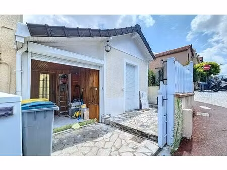 location maison  m² t-2 à garches  1 521 €