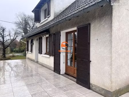 maison 6 pièces 144 m²