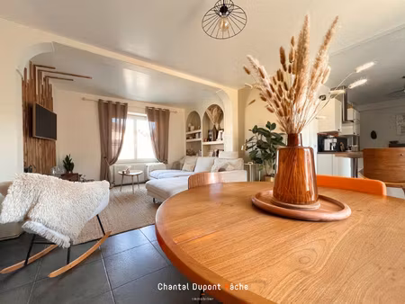 vallee de l'eure - maison pleine de charme en coeur de villag