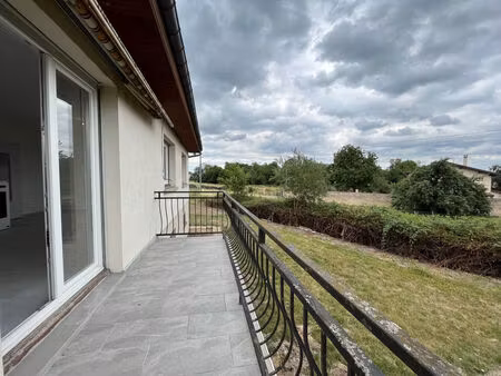 location maison 4 pièces  121.00m²  saint