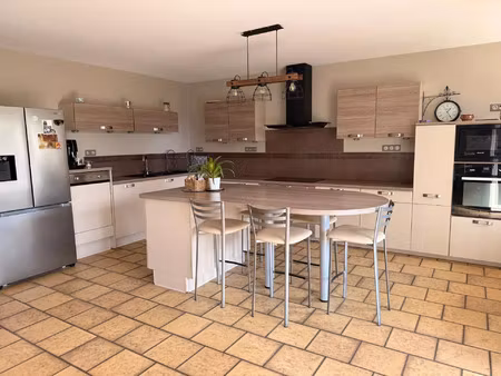 vente maison 7 pièces 224 m² rioz (70190)