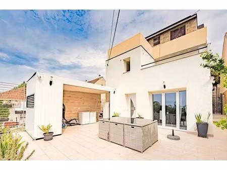 ensemble immobilier 270m2 - 8 pièces - avec terasse et jardin