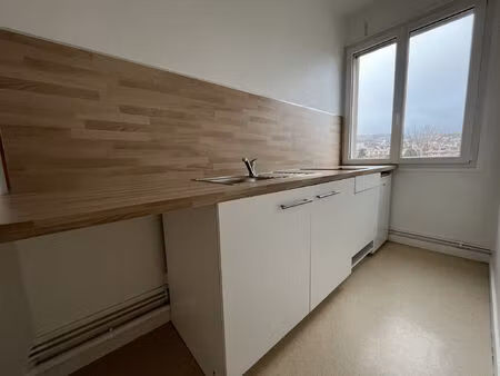 location appartement 1 pièce 28 m² à clermont-ferrand (63000)