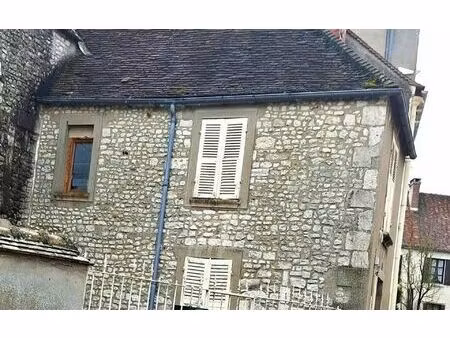 immeuble château-landon m² t-5 à vendre  165 000 €