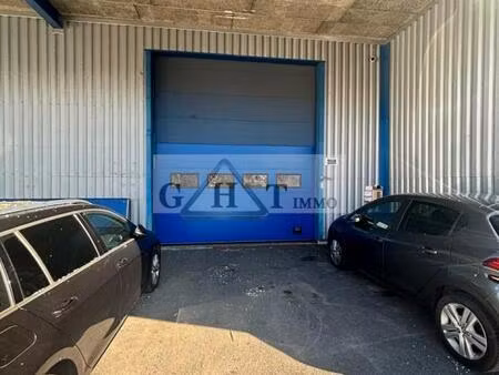 entrepôt bureaux a louer