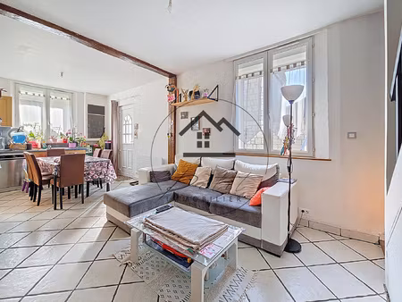 mouy maison avec jardin et stationnements