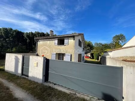 maison en pierre de 106 m² à thaims