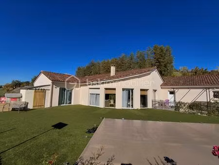 villa de 210 33 m² à grignols