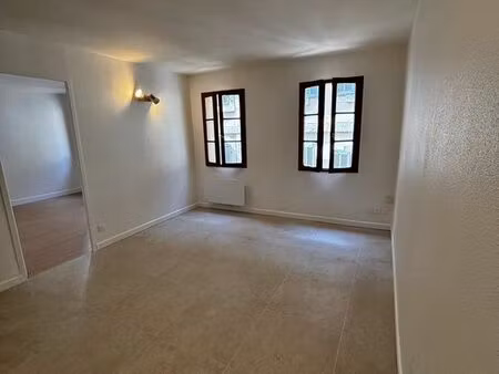 t2 – 40 m² – refait à neuf – le panier