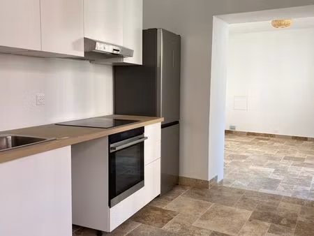 location maison t4 - loft / atelier - centre historique de semur-en-auxois (21140)