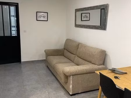 à louer t 3 en duplex à peyrolles en provence