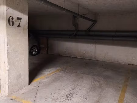 place de parking souterrain en résidence sécurisée