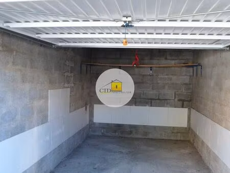 parking/box saint-priest