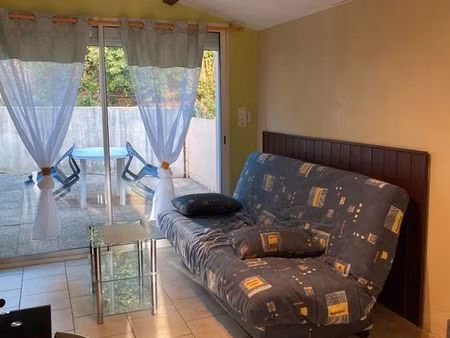 la roche sur yon diff. t1 meublés (neufs) + terrasse +parking + branchm. màl et tv