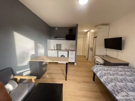 studio équipé en centre ville (chauffage et eau chaude inclus)