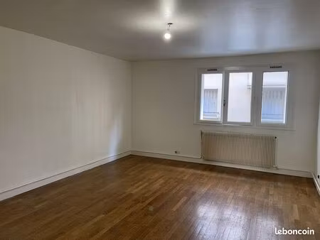 lyon 3e – grand t2 de 58 m² disponible de suite