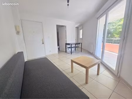 studio meublé avec parking balcon