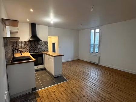 maison de ville - 4 pièces avec place de parking privée