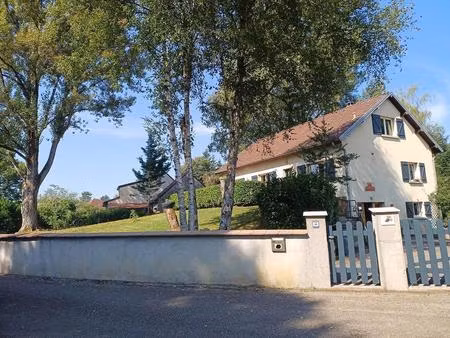 belle maison à la campagne